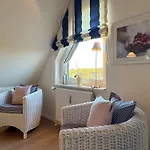Schoenes-wohnen-am-suedstrand-fewo-6 *