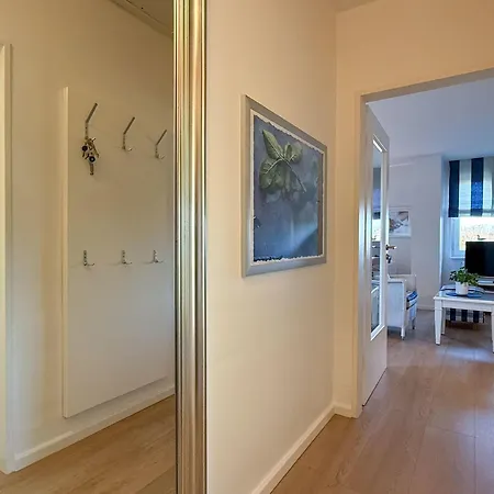 Schoenes-wohnen-am-suedstrand-fewo-6 Apartment *