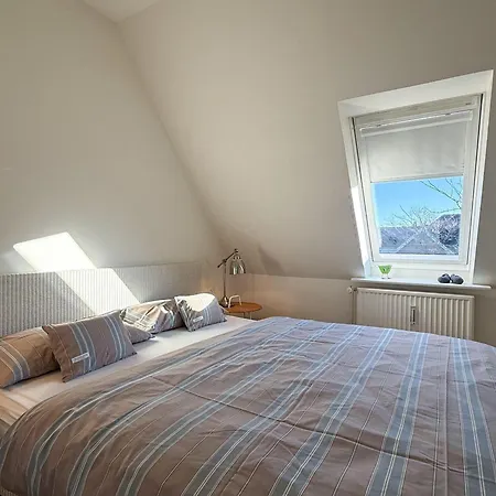 Apartment Schoenes-wohnen-am-suedstrand-fewo-6 *