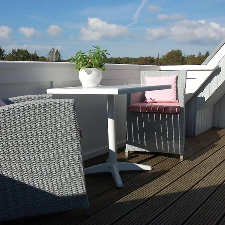 Schoenes-wohnen-am-suedstrand-fewo-6 Apartment